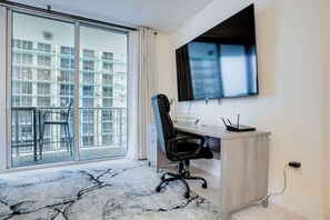 Interior - Bayview Grand Studio Apt w/Private Balcony (Miami)