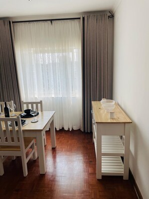 Apartment | 3 bedrooms - Immaculate Home in Avondale West - 2166 (Harare)