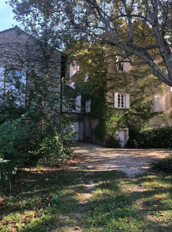 Exterior - Maison de 1820 Dans la Verdure (Entrechaux)
