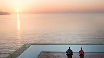 Condo, 2 Bedrooms, Accessible, Balcony | Property grounds