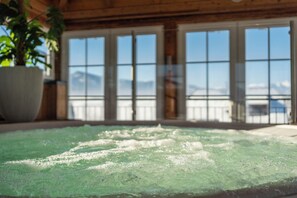 Bain à remous intérieur