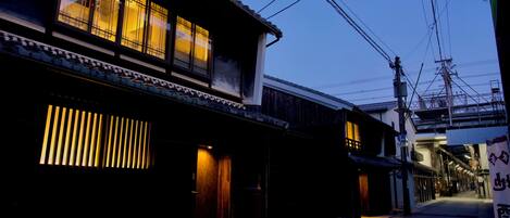 Fachada de la propiedad