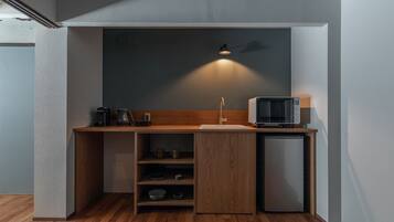 Full-size fridge, microwave, oven, espresso maker