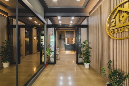 Reception. Hotel 219 Budva