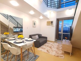 Escritorio y wifi gratis