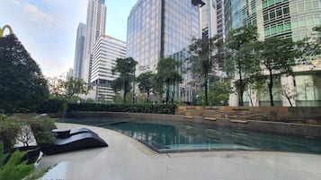 室外泳池