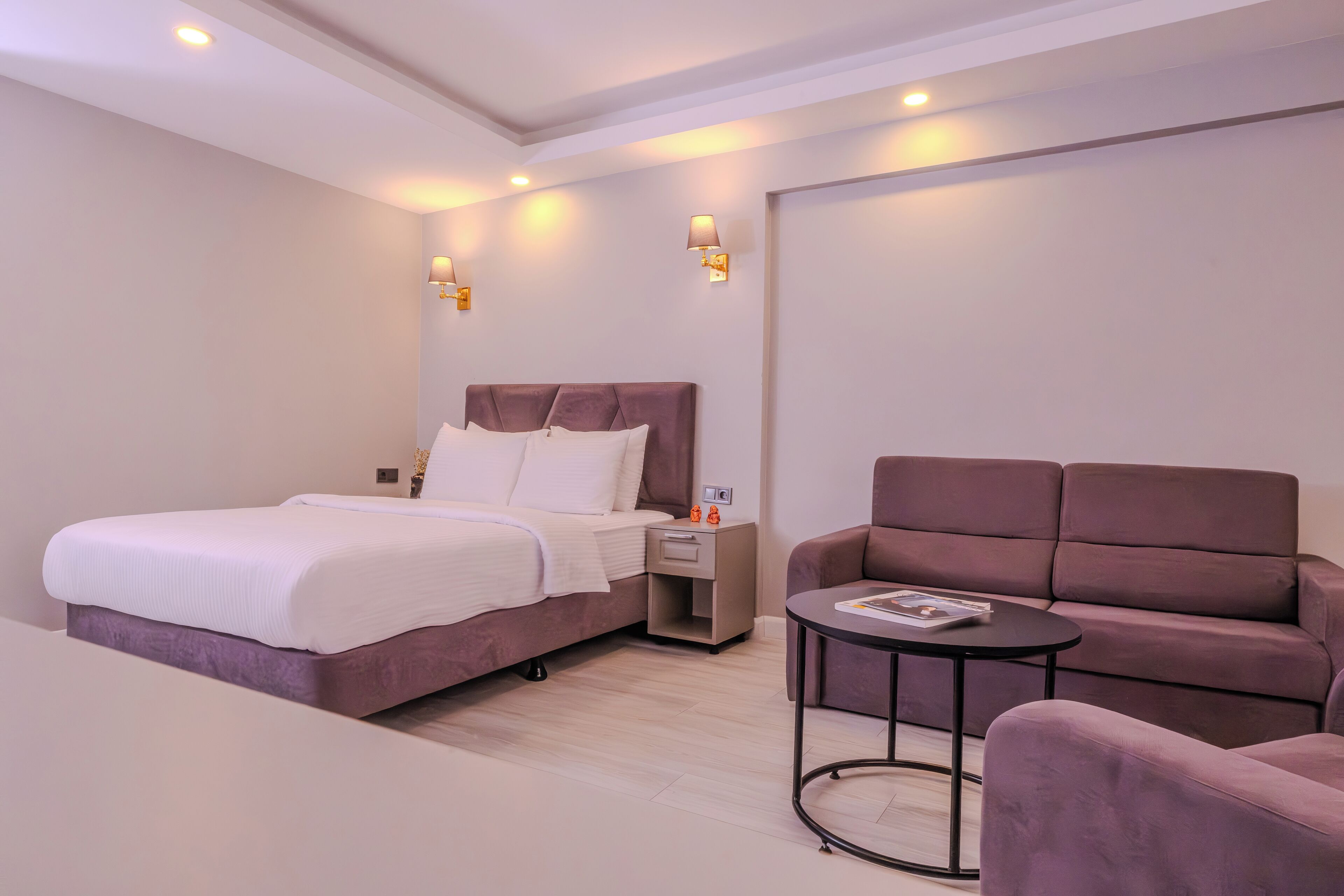 Family Suit Executive | Zimmersafe, laptopgeeigneter Arbeitsplatz, Verdunkelungsvorhänge