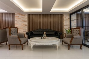 Lobby sitting area - Rubby Hotel Kadıköy (Istanbul)