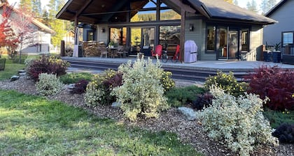 Mountain living at its finest in our spacious 4-bedroom home with Wheelchair Access