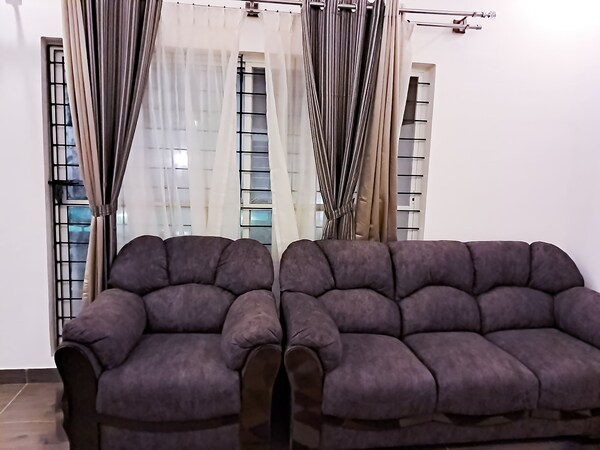 Roomshala 135 Paradise Villa Banglore - Nandi Hills