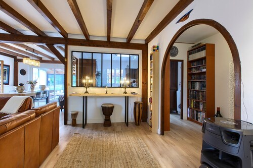 Villa 'Rodolphe' with Private Pool, Private Terrace and Wi-Fi