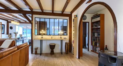 Villa 'Rodolphe' with Private Pool, Private Terrace and Wi-Fi