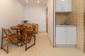 Dining - Apartment 'Calonge' on the Seafront with Air Conditioning (Sant Antoni de Calonge)