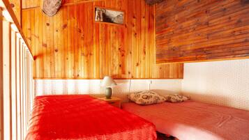 4 Schlafzimmer, Schreibtisch, Bügeleisen/Bügelbrett, kostenloses WLAN