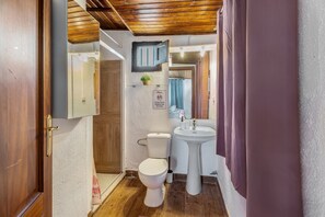 Douche, serviettes fournies