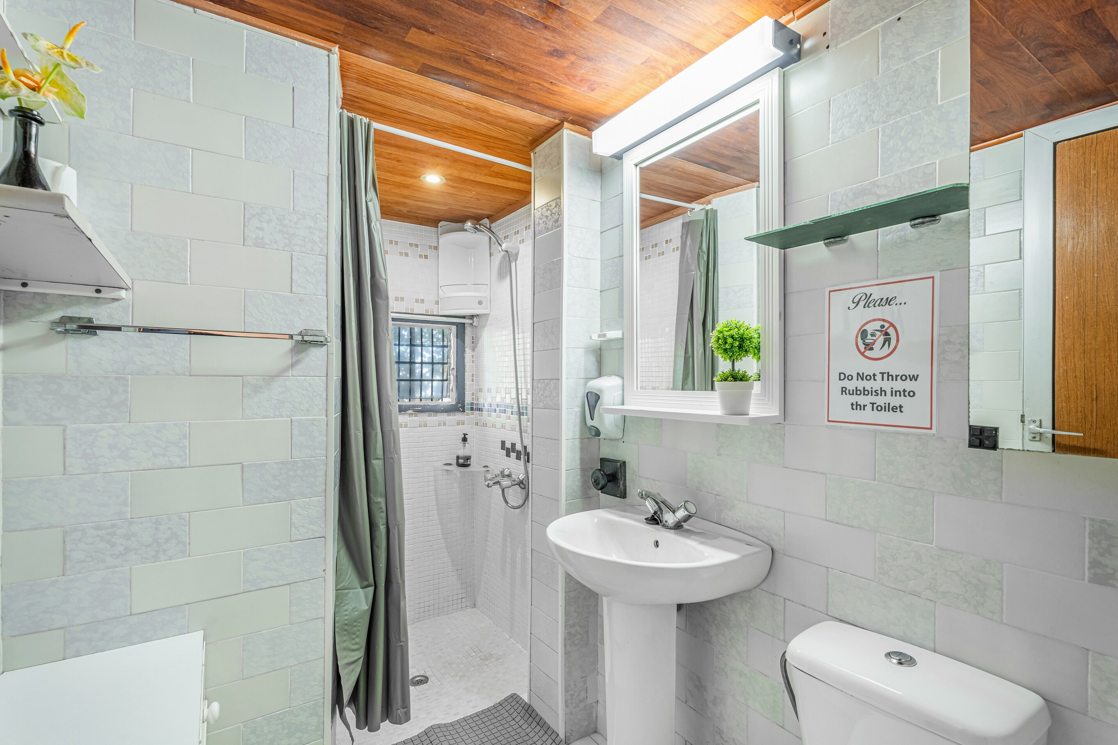 Douche, serviettes fournies