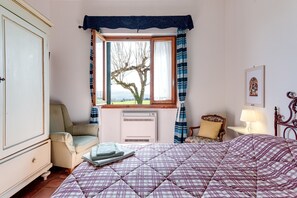 3 slaapkamers, een bureau, een strijkplank/strijkijzer, gratis wifi
