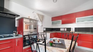 Unclassified image, 2 of 24, button - Holiday Home 'Appartement Type F4' with Shared Pool, Private Terrace and Wi-Fi (Maurens)