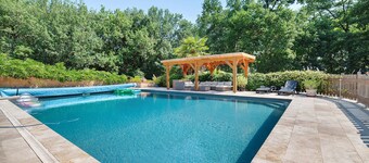 Holiday Home 'Appartement Type F4' with Shared Pool, Private Terrace and Wi-Fi