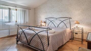 2 bedrooms, free WiFi, bed sheets