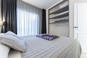 2 chambres, fer et planche à repasser, Wi-Fi gratuit, draps fournis