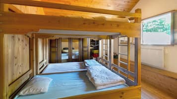4 bedrooms
