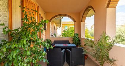 Ferienwohnung "El Giardino delle Rose" mit privater Terrasse und WLAN