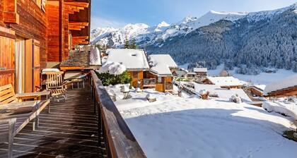 Chalet „Coelacanthe“ mit Bergblick, privater Terrasse und WLAN
