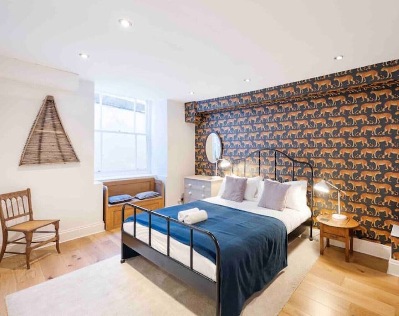 2 bedrooms, travel crib, WiFi