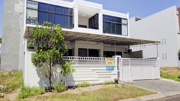 Bagian depan properti