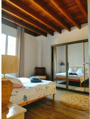 3 bedrooms, WiFi, bed sheets