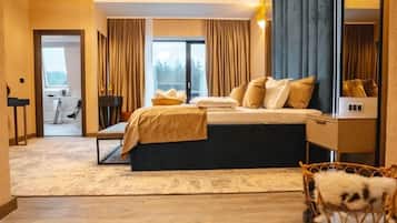1 bedroom, minibar, in-room safe, blackout curtains