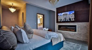 Balcony Deluxe Double with Mountain View&Fireplace | Minibar, két bảo mật tại phòng, màn/rèm cản sáng, phòng cách âm 
