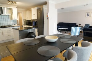 Dining - Lady Jane Court by Paymán Club (Cambridge)