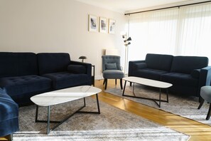 Family Apartment | Living room - Lady Jane Court by Paymán Club (Cambridge)