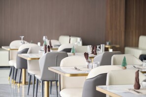 Restaurant - Oasis Park (Kigali)