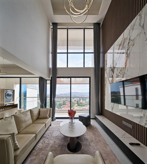 142-cm Smart TV with digital channels