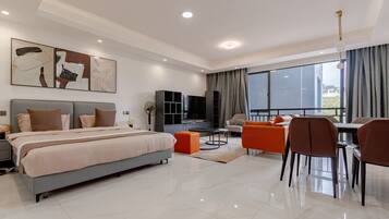 Deluxe-Studio, 1 King-Bett | 4 Schlafzimmer, Schreibtisch, laptopgeeigneter Arbeitsplatz