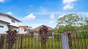 Fachada da propriedade