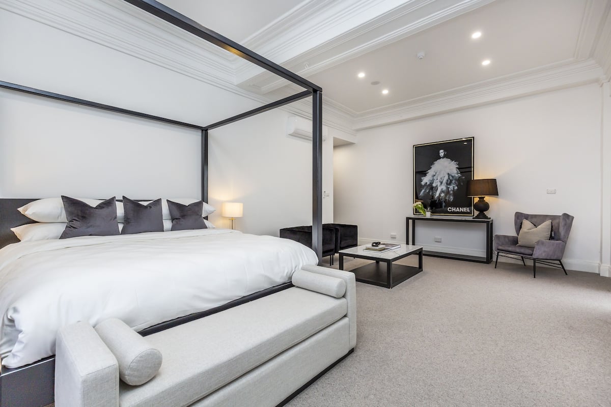 Deluxe Studio Suite | Individually decorated, individually furnished, iron/ironing board