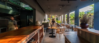 Ayom Suite