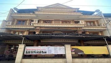 Mặt tiền nơi lưu trú