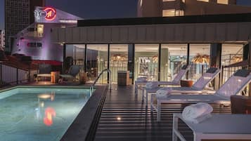 Outdoor pool, pool umbrellas
