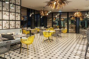 Restaurant - Hotel Vincci Bonjardim (Porto)