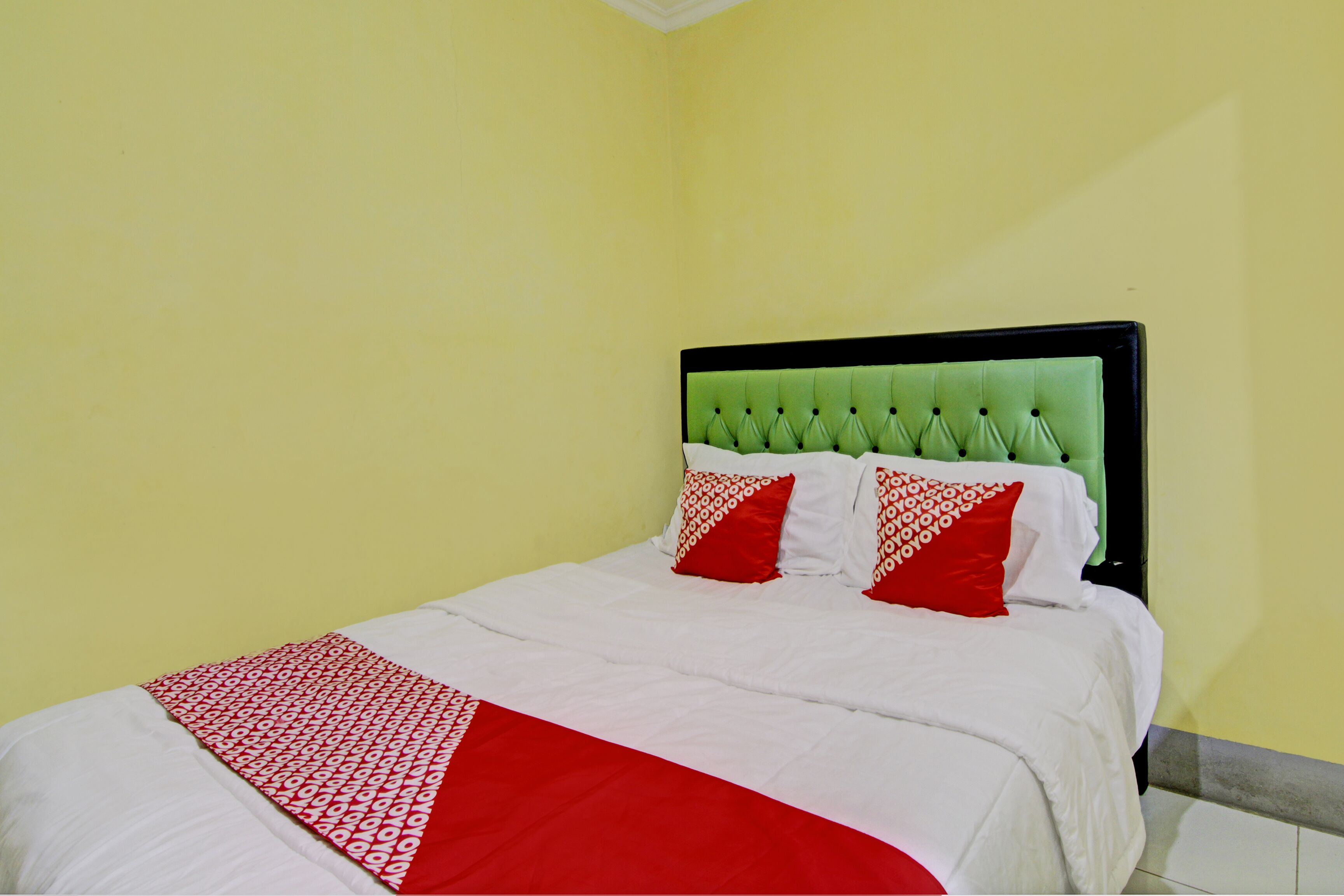 Foto - Hotel O Penginapan Budi SyariahNearTaman Amaryllis Pekanbaru