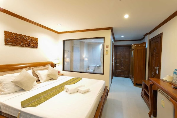 Standard Double or Twin Room | Blackout drapes, soundproofing, iron/ironing board, free WiFi - Best Venue Hotel (Patong)