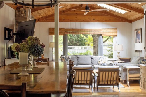 1000 FT to Assn Beach, Cute Cottage, Outdoor Dining