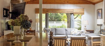 1000 FT to Assn Beach, Cute Cottage, Outdoor Dining