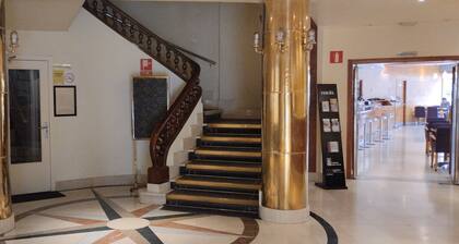 Hotel Almirante