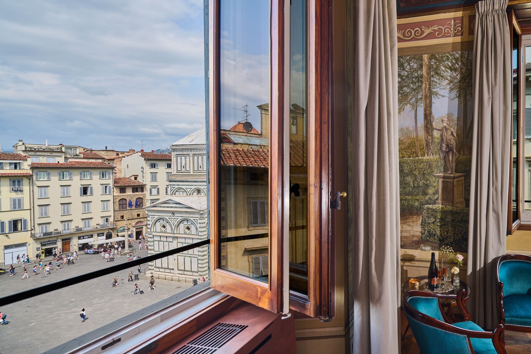 Junior Suite Deluxe | 1 bedroom, premium bedding, down comforters, minibar (free items)
